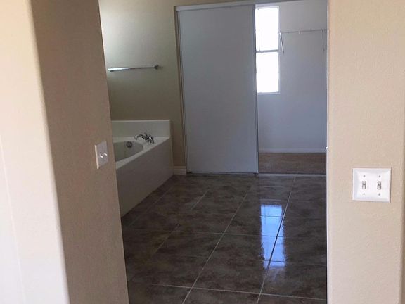 3rd image of 13851 Pokeberry Ct
