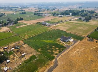 15020 Douglas Rd, Yakima, WA 98908