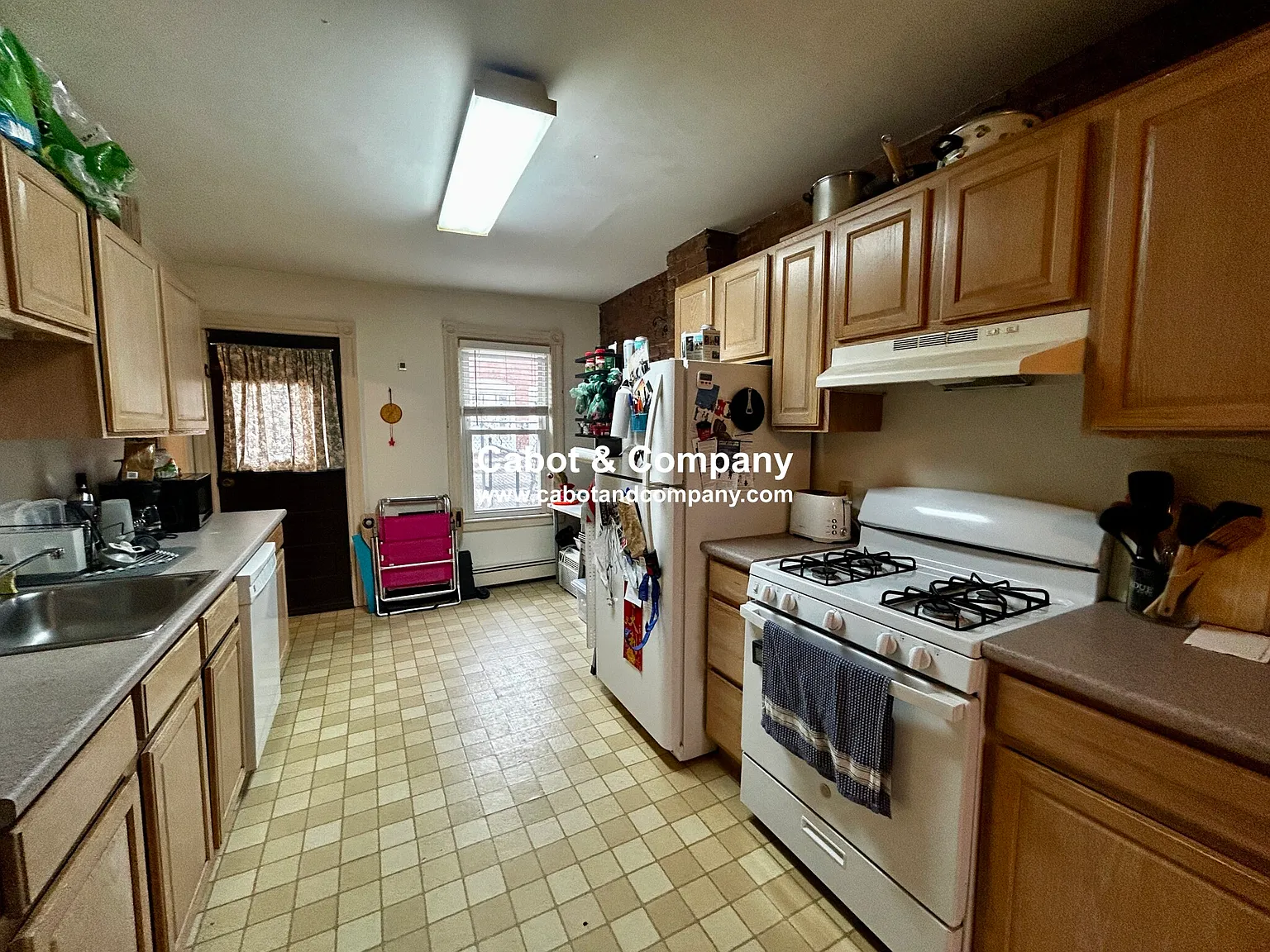 2 bed, 1.0 bath, 750 sqft, $2,750 — Photo 2