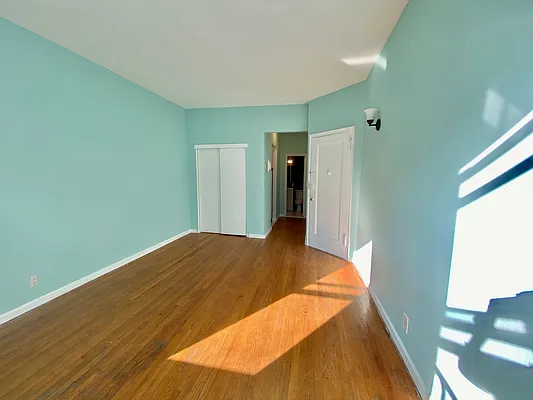 Rented by CJ Net Inc. | media 8