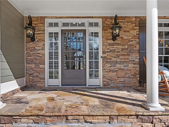 3rd image of 5300 Hill Rd NW