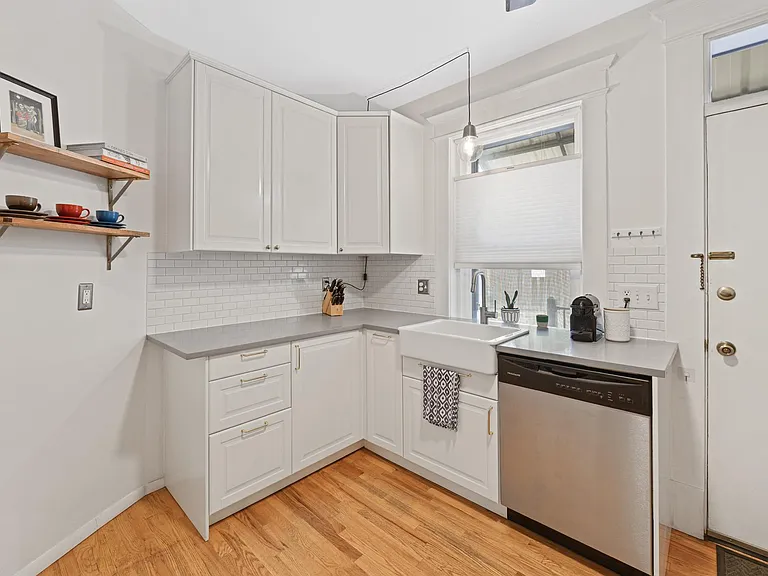 1226 E 14th Ave — Photo 12