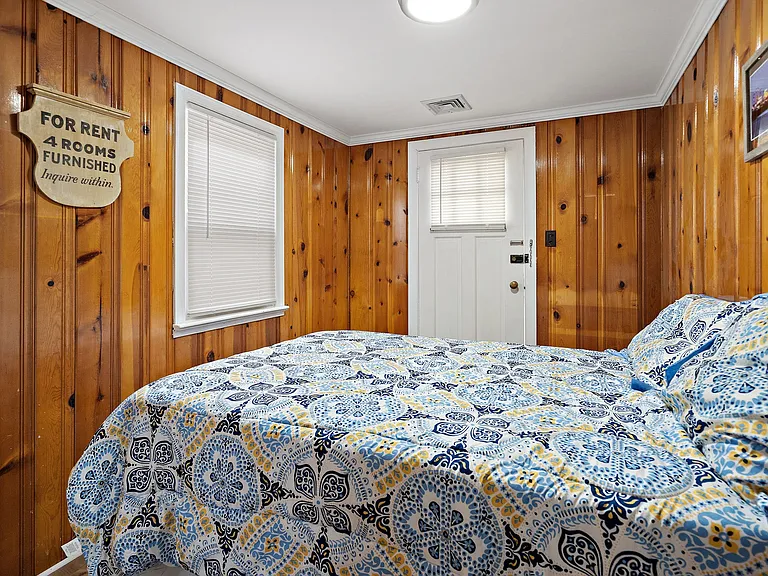 245 Sheridan Ave — Photo 12
