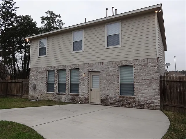 2302 Turnbury Elm Ct — Photo 20