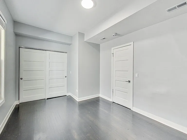 2037 N Spaulding Ave #2 — Photo 12