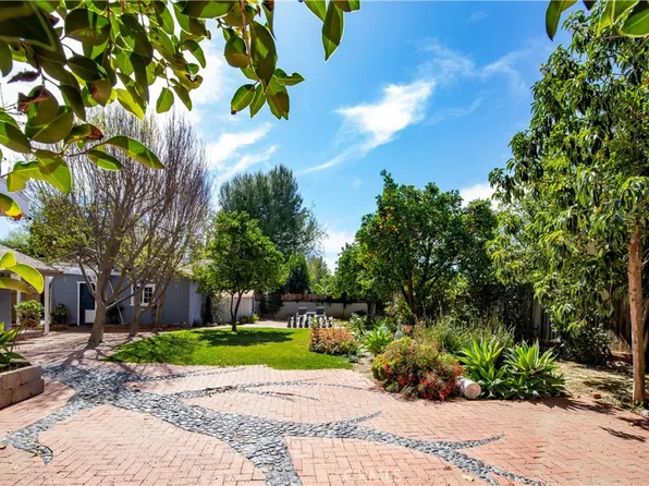 7447 Enfield Ave, Reseda, CA 91335