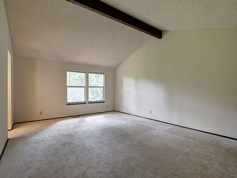 2020 180th Ct NE — Photo 13
