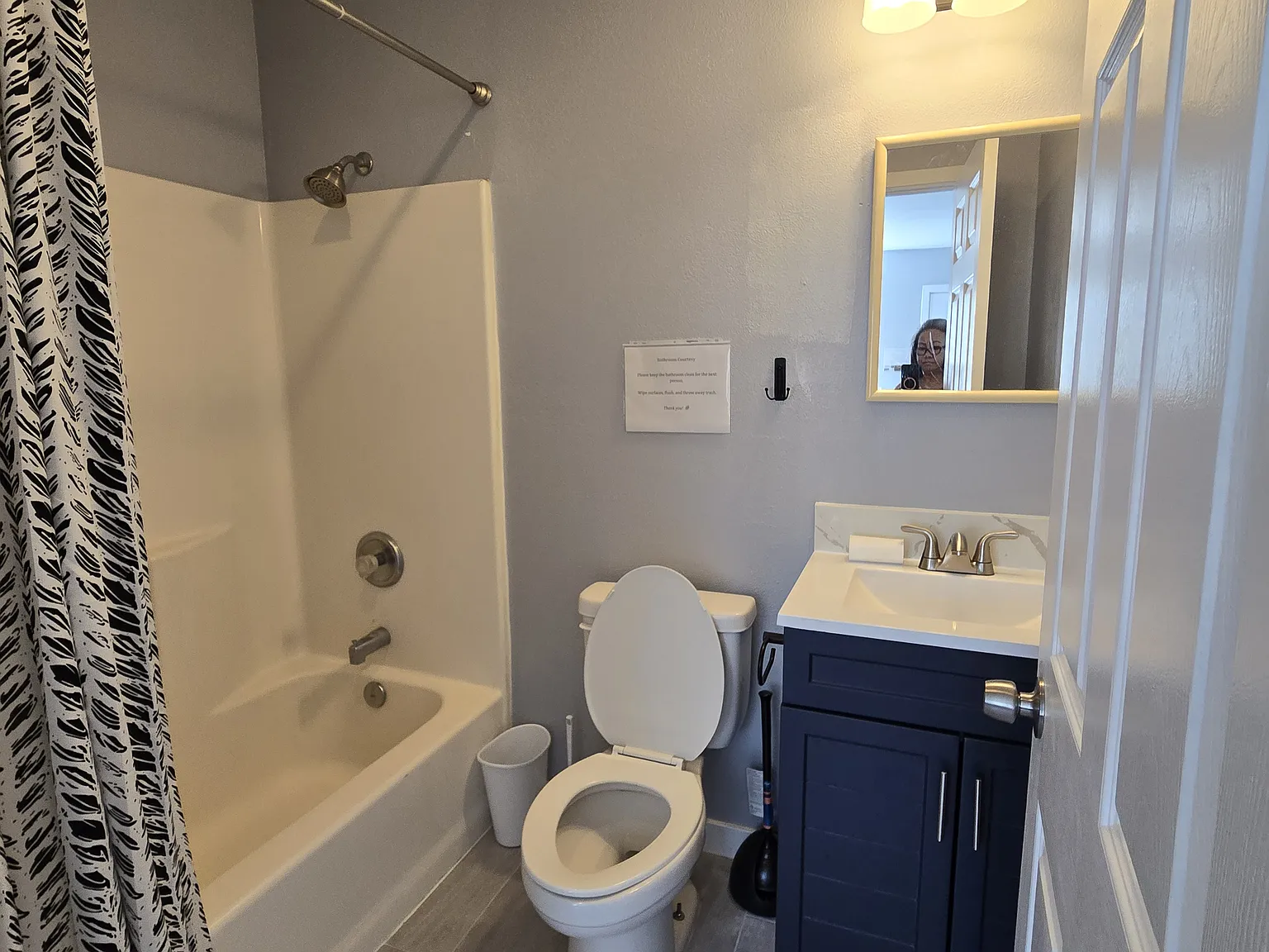 3 bed, 1100 sqft, $950 — Photo 3
