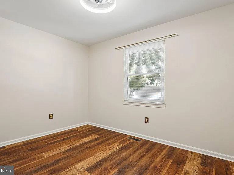 2313 Westport Ln — Photo 15