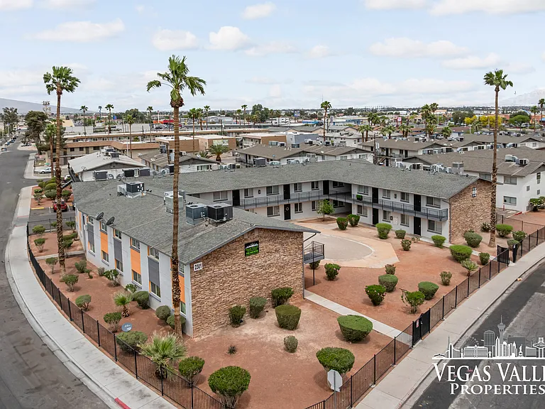 2301 Wengert Ave — Photo 1