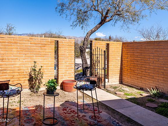 5th image of 10236 E Placita Cresta Mia