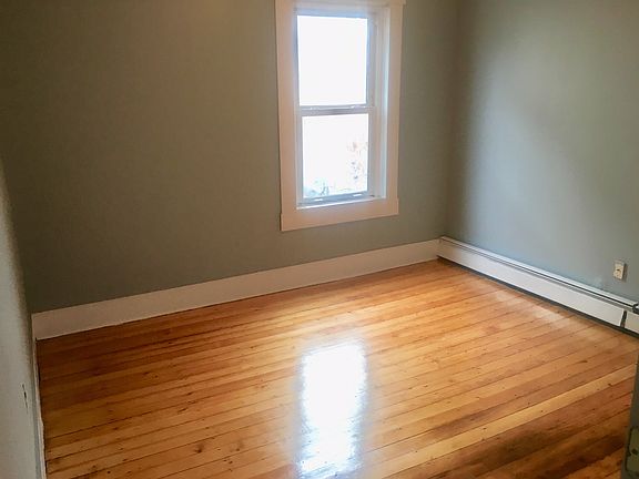 4th image of 90 Rosedale St Floor 2