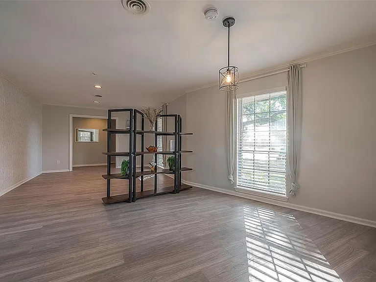 7810 Locke Ln — Photo 29