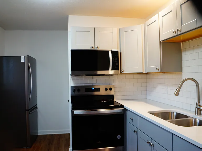 4733 Welcome Ave N #2 — Photo 12