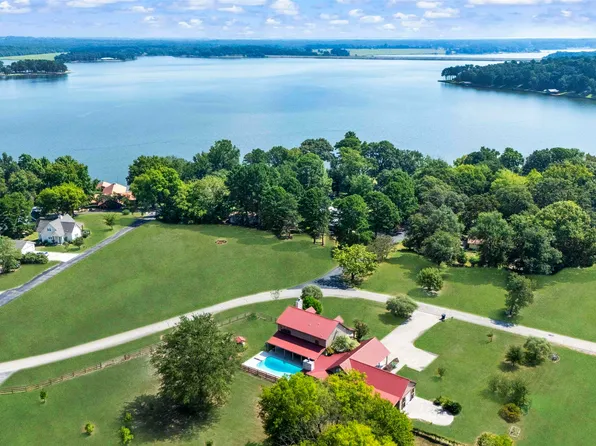 357 Swannerland Dr, Scroggins, TX 75480