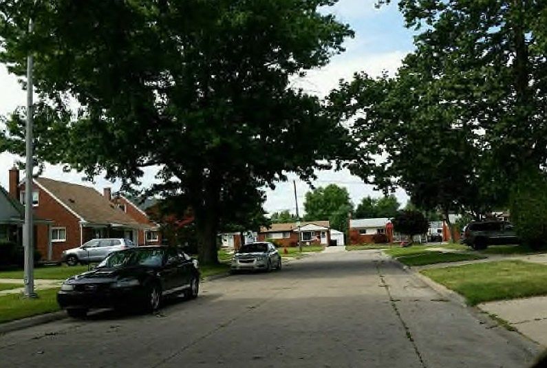 2nd image of 9045 McKinley St