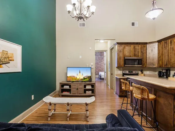 828 Gravier St, New Orleans, LA