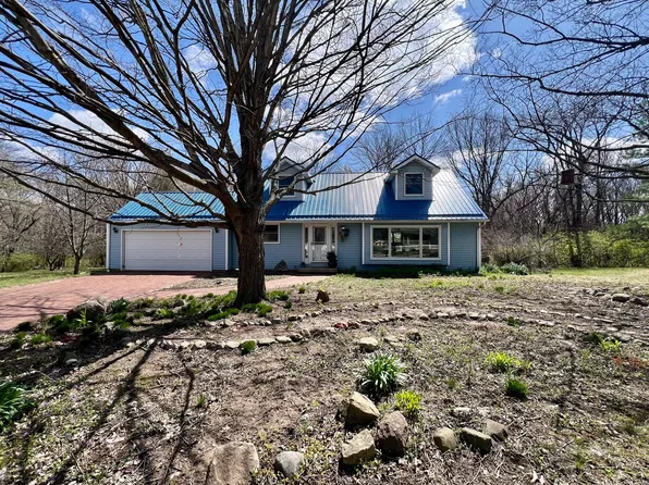 1103 S Clapper Ct, Mahomet, IL 61853