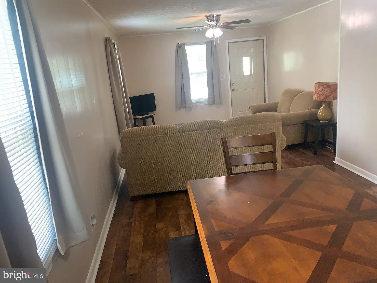 3 bed, 2.0 bath, 1148 sqft, $2,500 — Photo 4