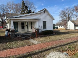 602 Depot St, Golden City, MO 64748