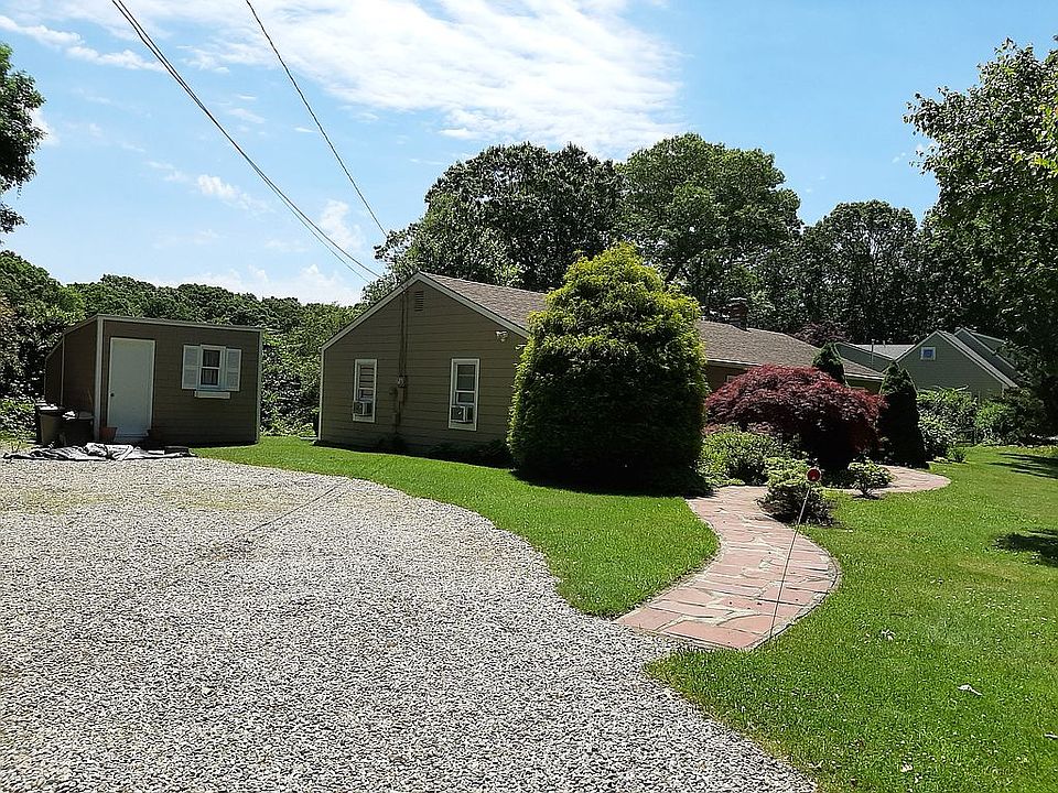 2nd image of 101 Clinton Dr