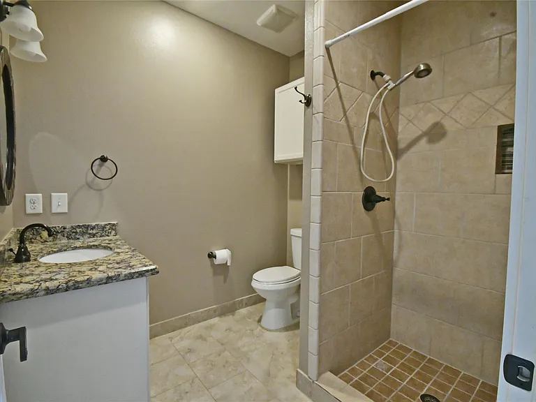 536 Columbia St #A — Photo 12