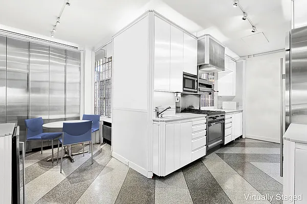 Sold by Corcoran | media 23