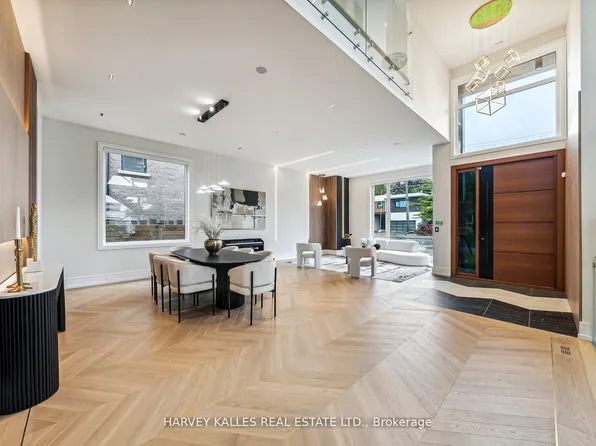 139 Newton Dr, Toronto, ON M2M 2N4