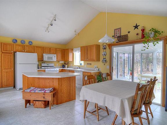 5th image of 13920 Rolling Creek Dr NE