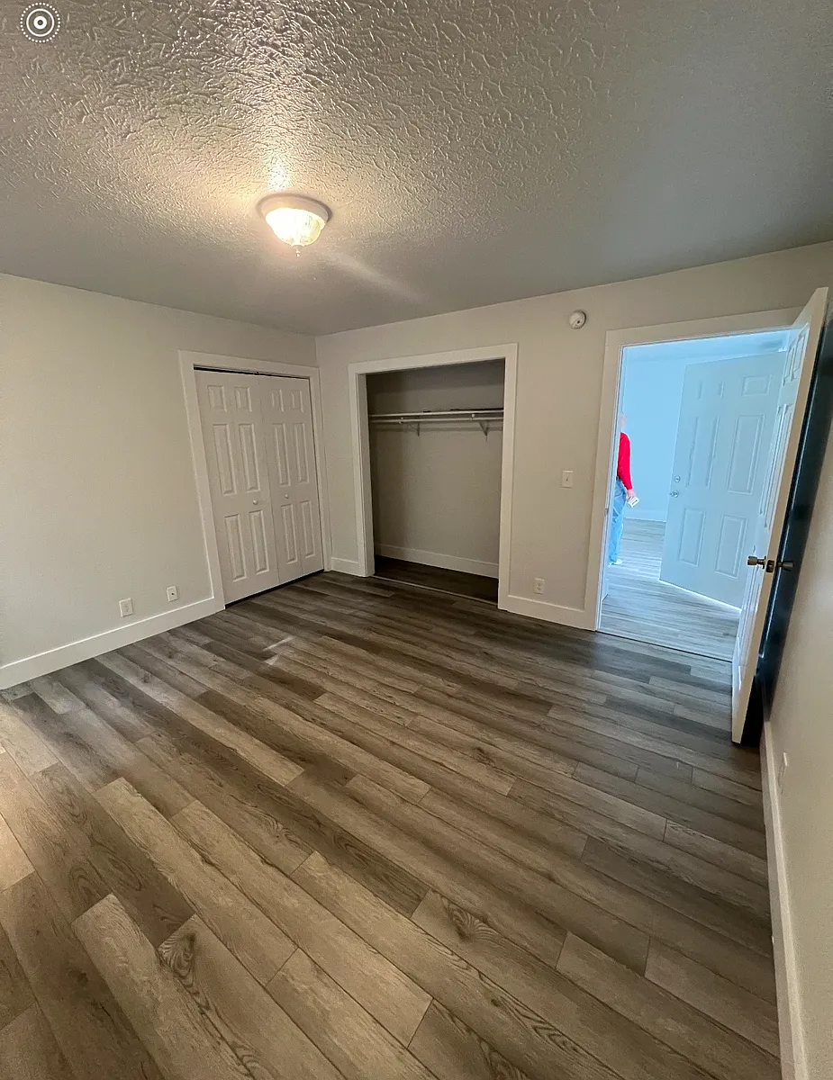 Building Photo - 542 Hidden Hills Dr #3
