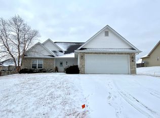 9 Saint Augustine Dr, Columbia, MO 65201