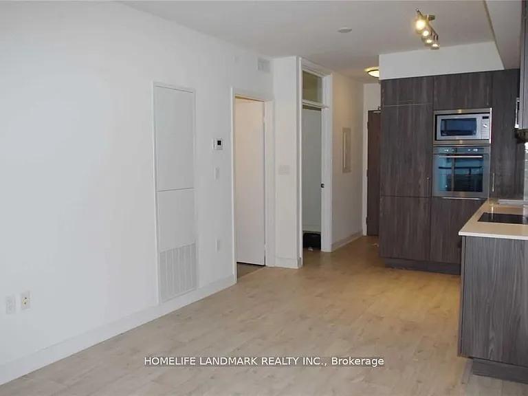27 Bathurst St #1113 — Photo 10