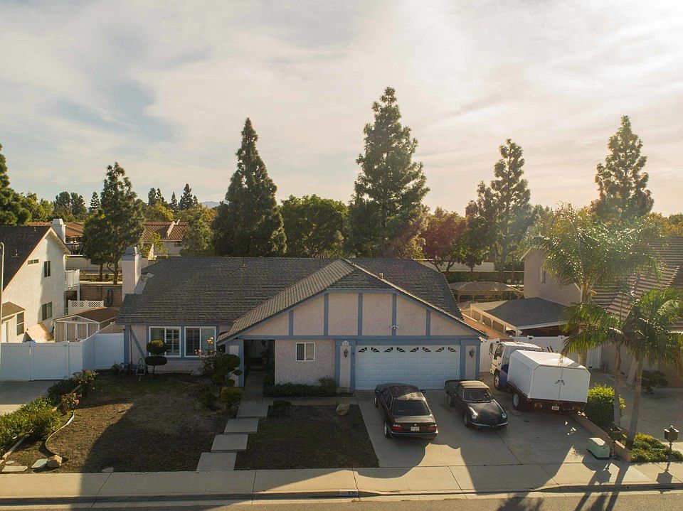1st image of 830 Sungrove Dr