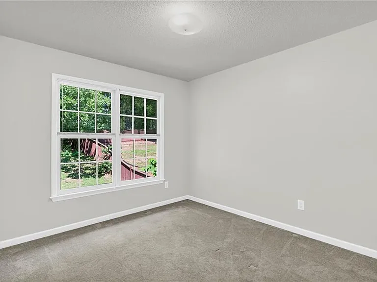608 Adam Cir — Photo 28