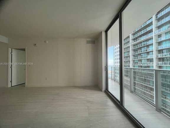 5th image of 77 SE 5th St Unit 2314