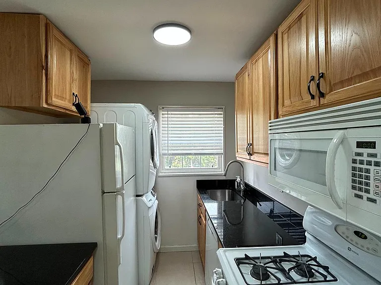 2301 Farrington Ave #3-301 — Photo 3