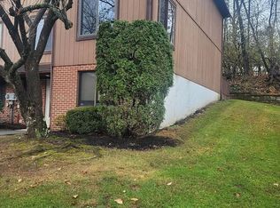 8-1 Heather Hts, Reading, PA 19606