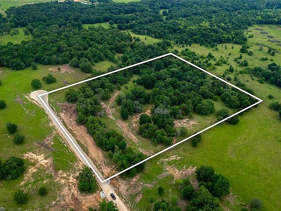 4th image of 380 Green Acres