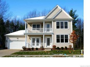 4990 Waterford Ln, Hamburg, NY 14075