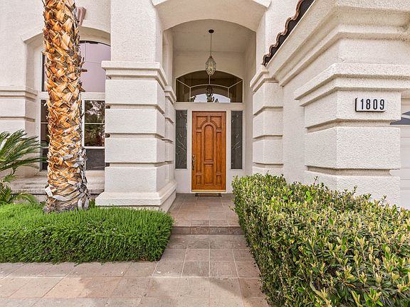 4th image of 1809 Corta Bella Dr