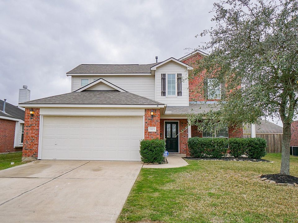 1st image of 1323 Colonial Manor Dr