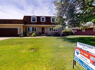 695 E Main St, Warrensburg, IL 62573