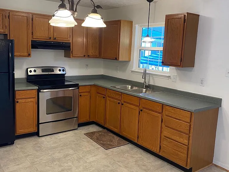 1005 Locust St — Photo 13