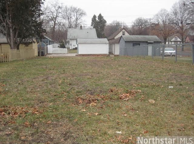 2nd image of 2655 Russell Ave N
