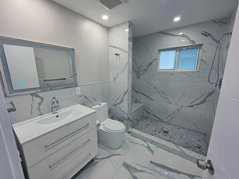 352 Johnston St — Photo 18