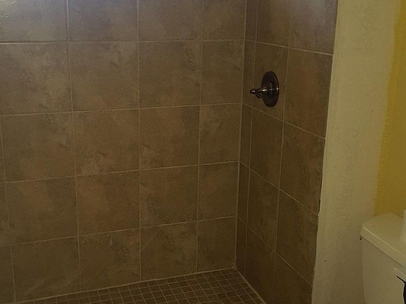 5th image of 14618 Quesenberry Rd Unit 2