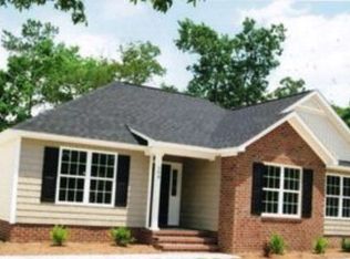 504 Pirate Cove Dr, Washington, NC 27889