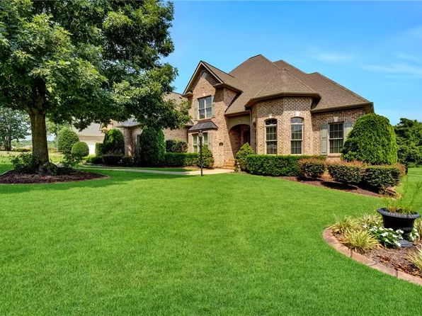 106 Tully Dr, Anderson, SC 29621