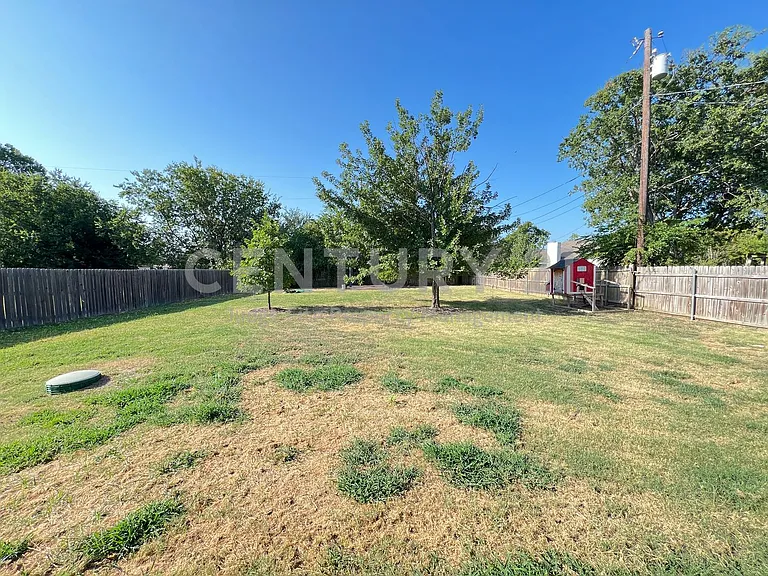 631 Stagecoach Dr — Photo 18