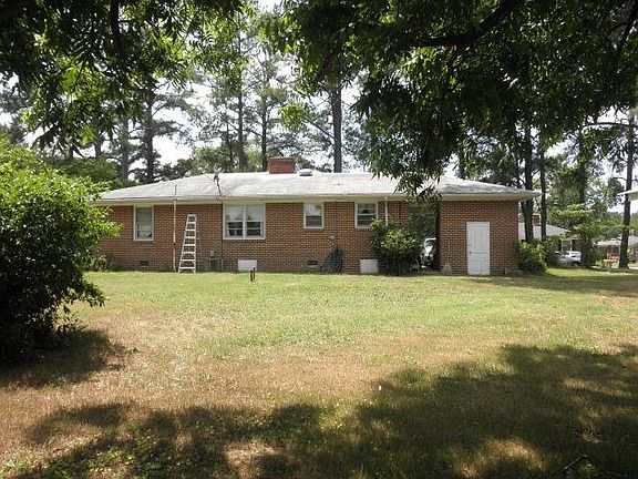 2nd image of 506 Turner Ln
